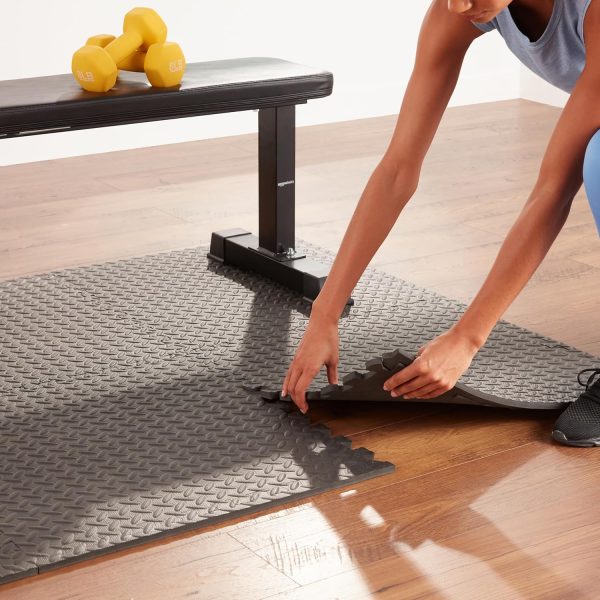 Amazon Basics Interlocking Foam Floor Mat Tiles for Home Gym Exercise, 24.7 x 24.7 x .5 Inches, Black - Pack of 6 - Image 10